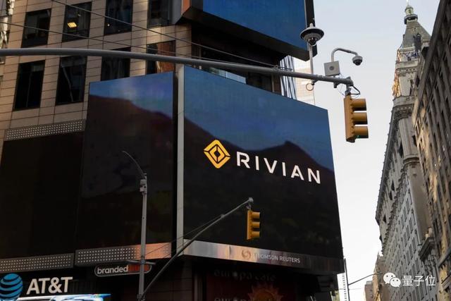 全美航班停飞原因曝光，美国航空公司停飞中国航线（米哈游辟谣年终奖108薪/）