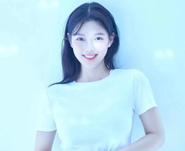韩国最美十位女星，2023年韩国最美的10大女星