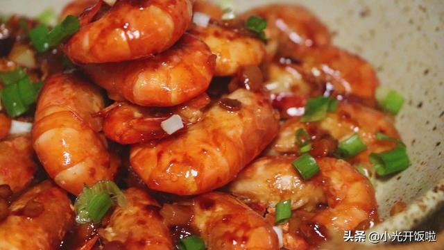 罗氏虾是海虾吗，罗氏虾是海虾吗图片（我觉得罗氏虾更好吃）