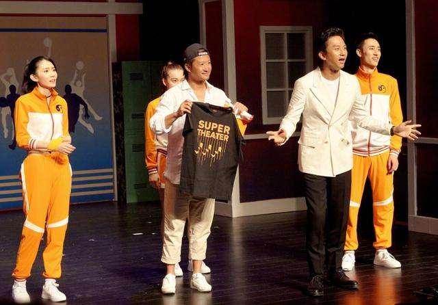 华谊兄弟旗下艺人名单，华谊兄弟旗下艺人名单2022（黄晓明和邓超两位“华谊一哥”）