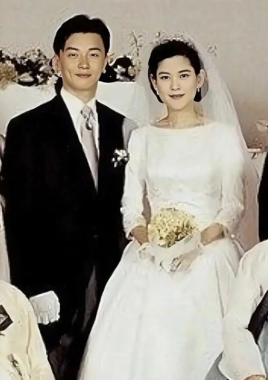三星集团长公主，三星集团董事长家族（三星52岁长公主）