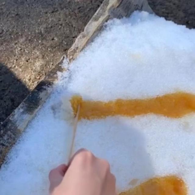 枫糖浆是什么东西，枫糖浆的成分（40升的树液才提炼到1升糖浆）
