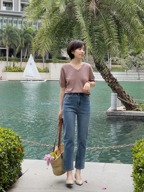 哈伦裤配什么上衣好看，白色哈伦裤配什么上衣好看（夏初穿“九分裤”）