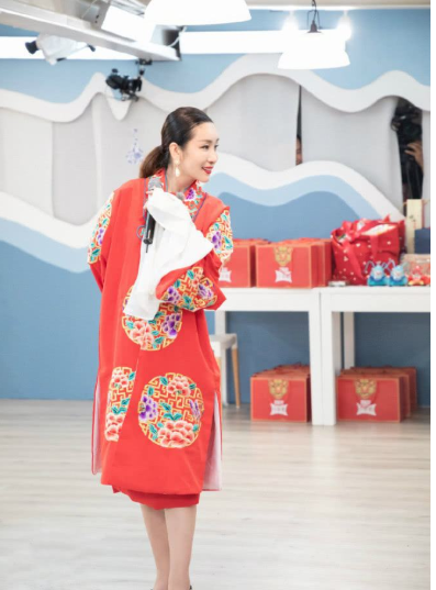 秦海璐婆婆：老公儿子均离世，儿媳孕期忍痛照顾，生活幸福也有泪