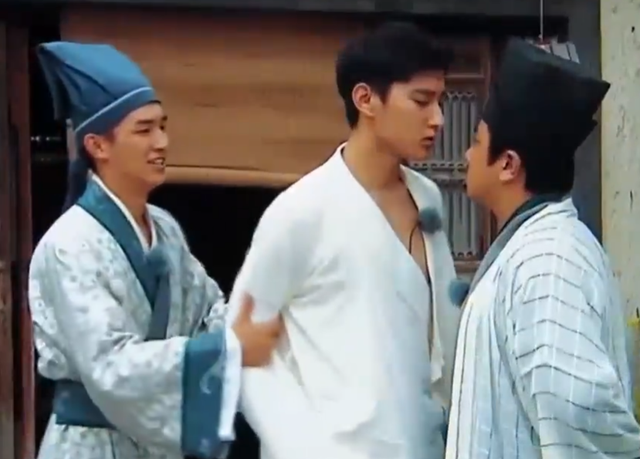 史上最尴尬的五位明星，这9位明星简直尴尬又可笑