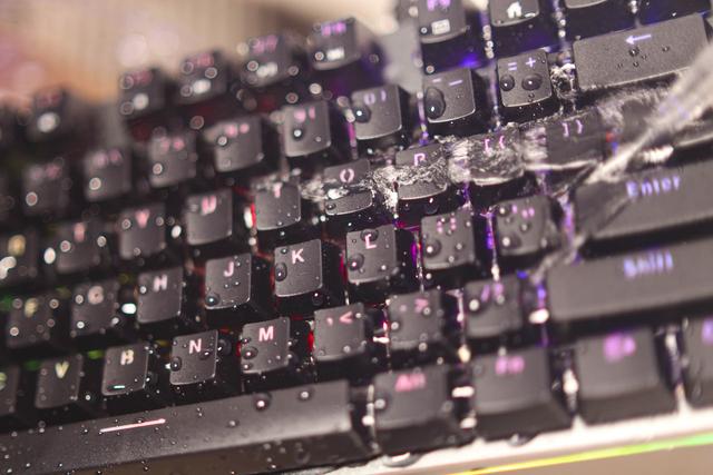 台式机调亮度按f几，笔记本调亮度（雷柏V520RGB合金版）