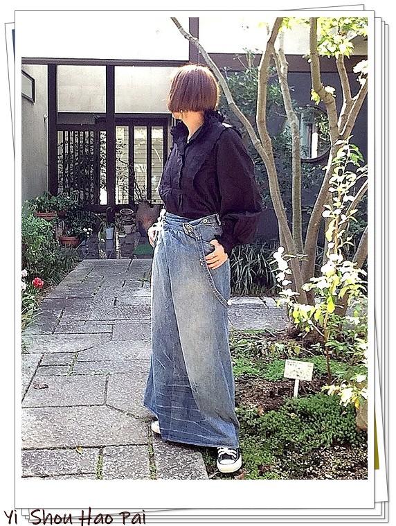 牛仔半身裙搭配什么上衣好看，牛仔半身裙搭配什么上衣好看春季（牛仔半身裙的春季搭配28例）