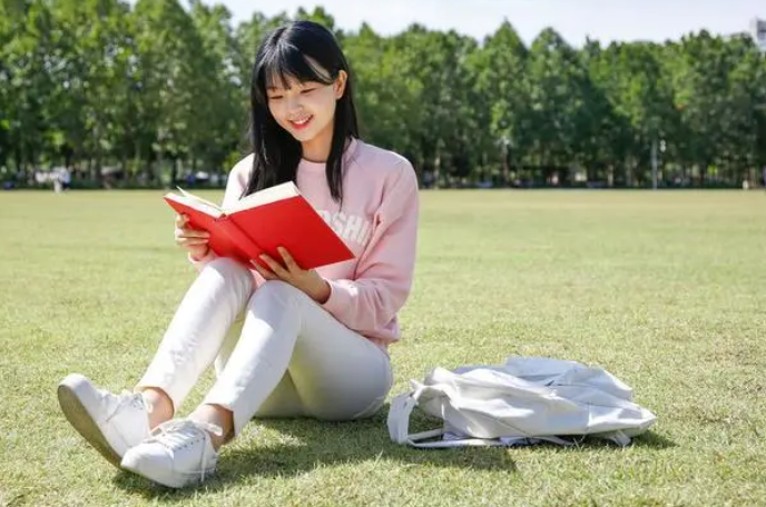 女生冷门又高薪的职业(这年头学什么技术比较好)
