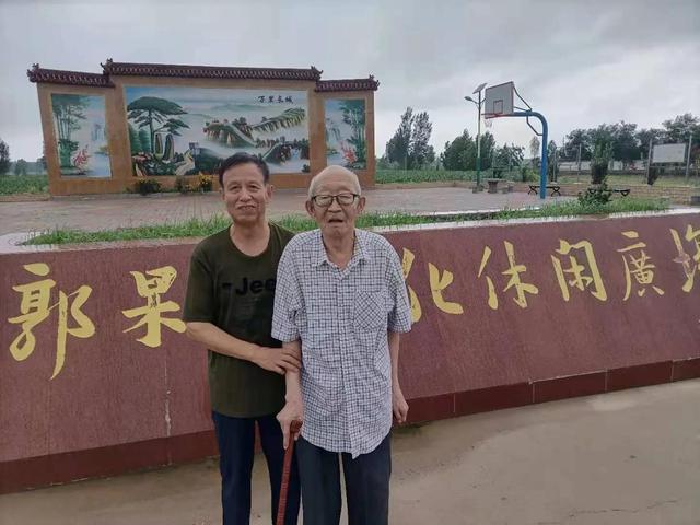 关于回忆家乡的唯美句子，关于回忆家乡的唯美句子诗句（村干留笔忆故乡）