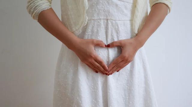 女性念珠菌能自愈吗，念珠菌怎么才能治断根（念珠菌阴道炎究竟是什么疾病）