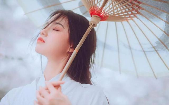 女生说哼是什么意思，女生说哼怎么高情商回复（3种操作让她很快变成女朋友）