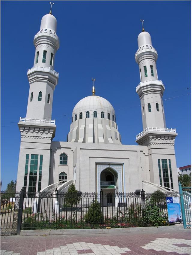 民族的主要特征是什么，民族特征属于什么（但你知道他们最具特色的建筑特色是什么吗）