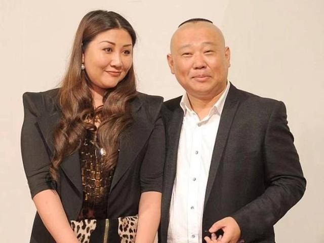 郭德纲四个夫人，郭德纲晒一家四口全家福为爱妻庆生