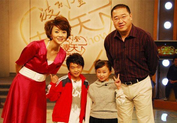 袖珍妈妈演员表,于艺璇个人资料(因为身高被当成怪物)