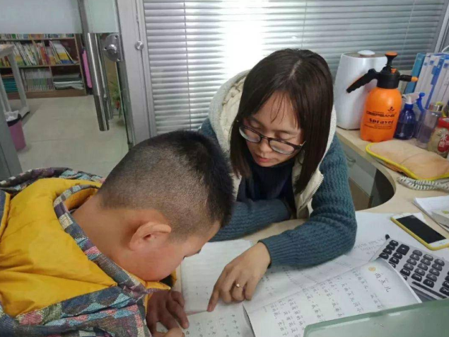家长怎么在试卷上签字，家长试卷“走心”评语火了