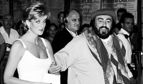 世界十大男高音，世界十大男高音是什么（他是意大利籍的世界三大男高音歌唱家之一）