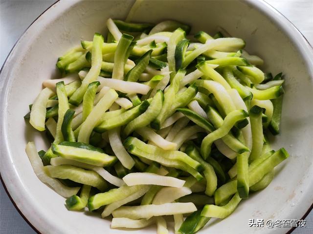 萝卜咸菜的做法，新鲜萝卜条咸菜的做法（萝卜咸菜做法）