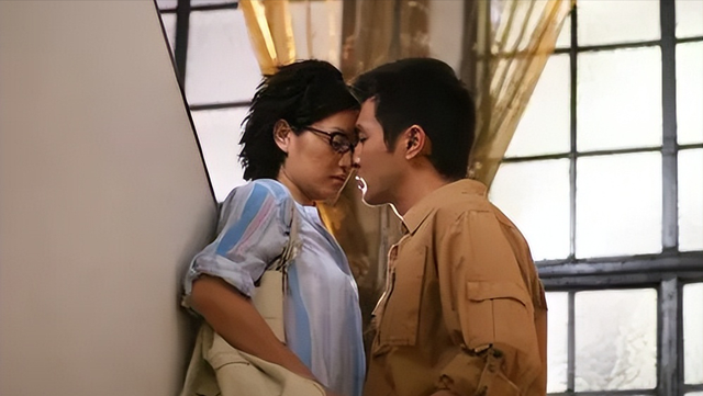 胡兵个人资料简介，胡兵个人资料简介身高（从此他一生未婚她一生未孕）