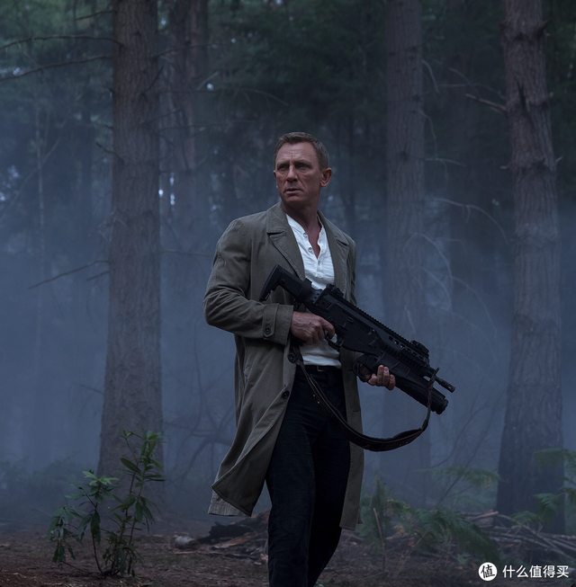 nyc是什么牌子，nyc口红是什么牌子（《007无暇赴死》53岁硬汉特工都穿了啥）