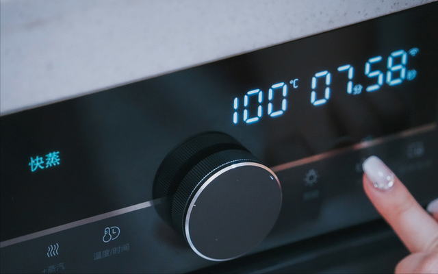 美的电烤箱怎么用，美的烤箱怎么用（美的D5微蒸烤炸一体机使用分享）