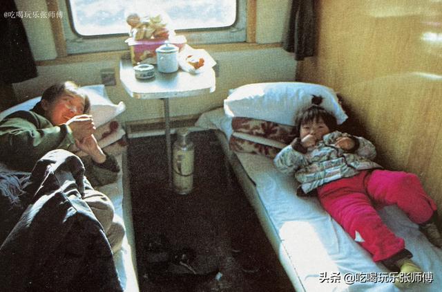 火车餐厅在几号车厢，绿皮火车餐厅在几号车厢（40年前的火车餐车）