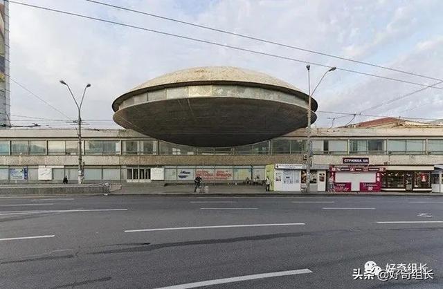 俄罗斯建筑风格，俄罗斯的建筑风格是什么（废土朋克、未来乌托邦、外星人基地）