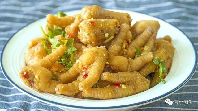 鸡爪怎么煮好吃，鸡爪怎么煮好吃视频（6种鸡爪做法教程送上）