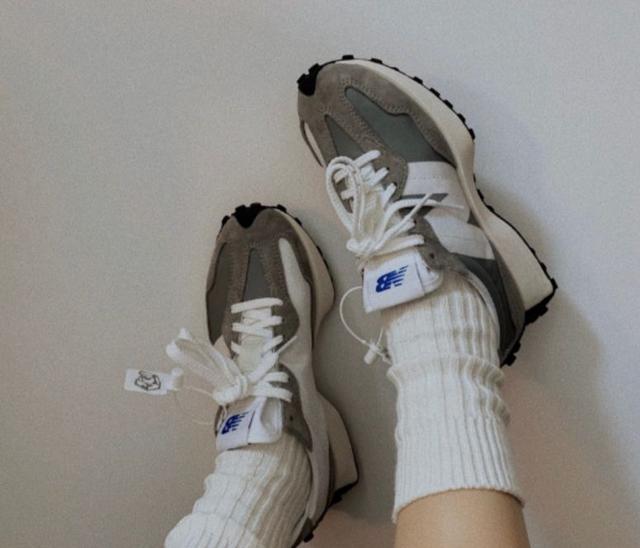 新百伦领跑和新百伦区别，新百伦领跑和新百伦区别是什么（曾经的“网红球鞋”NB新百伦）