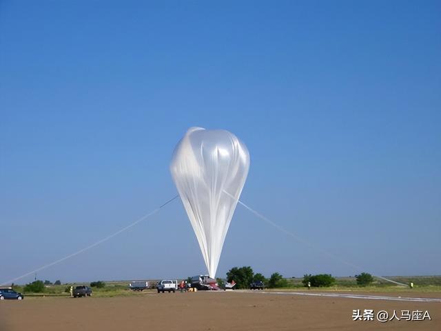 气球为什么会飘在空中，气球为什么会飘在空中?铁球可以飘在空中吗（五角大楼怀疑其来自中国）