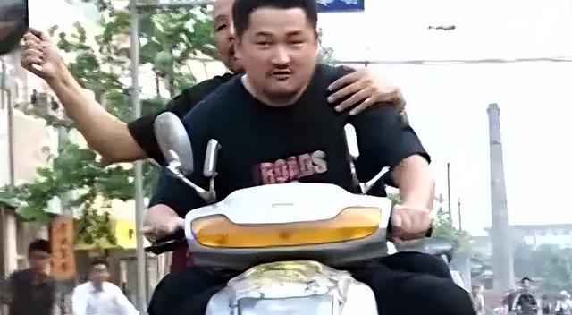 大名黑社会，有名的黑社会老大（石家庄黑帮大佬马振起）