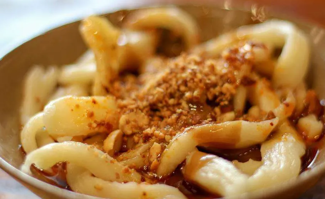 四川名特产小吃有哪些，四川特产小吃排行榜前十名（每种都是四川人的心头爱）