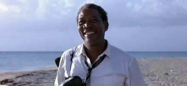 肖申克的救赎讲的什么故事，肖申克的救赎讲的是什么（肖申克的救赎到底讲了什么）