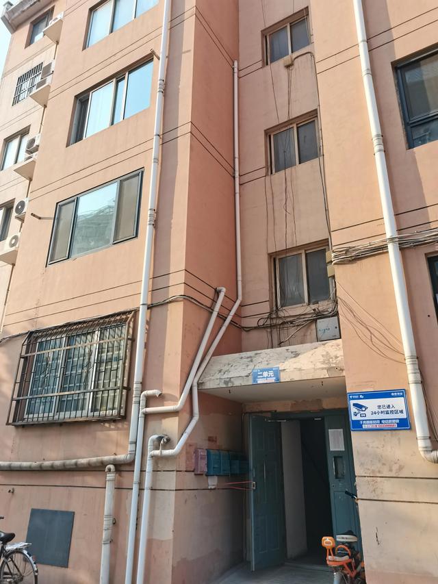 下水道堵塞的原因和处理方法，谈谈老旧小区下水管道堵塞问题