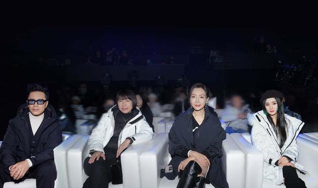 索扣羽绒服什么档次，索扣羽绒服2020157新款（这5个羽绒服品牌）