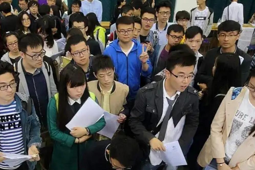 普通高等学校是大专吗（大专生也算大学生）