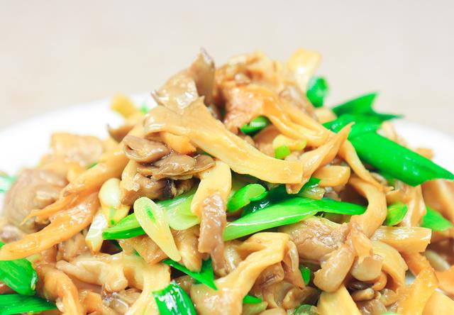 蘑菇怎么做好吃，香菇怎么做好吃视频（分享5种不同做法）