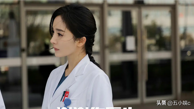 演过情深深雨蒙蒙中的陆尔豪，出道22年终于凭《谢谢你医生》火了