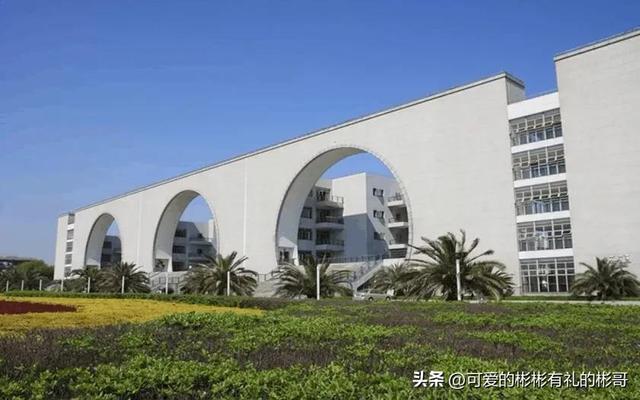 上海对外经贸大学有哪些专业，比较好的王牌重点特色专业（市属重点财经类院校）