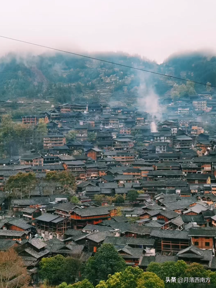 贵州千户苗寨旅游攻略，贵州旅游西江千户苗寨游玩攻略（想去西江千户苗寨）