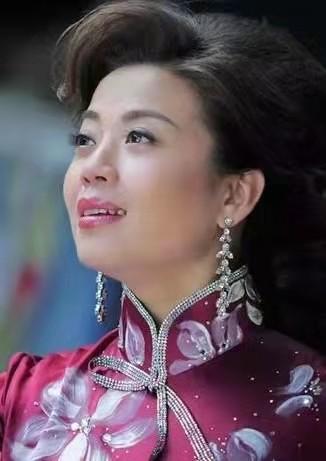 张也个人资料简介，张也简历个人资料（歌唱家张也：53岁单身未育）