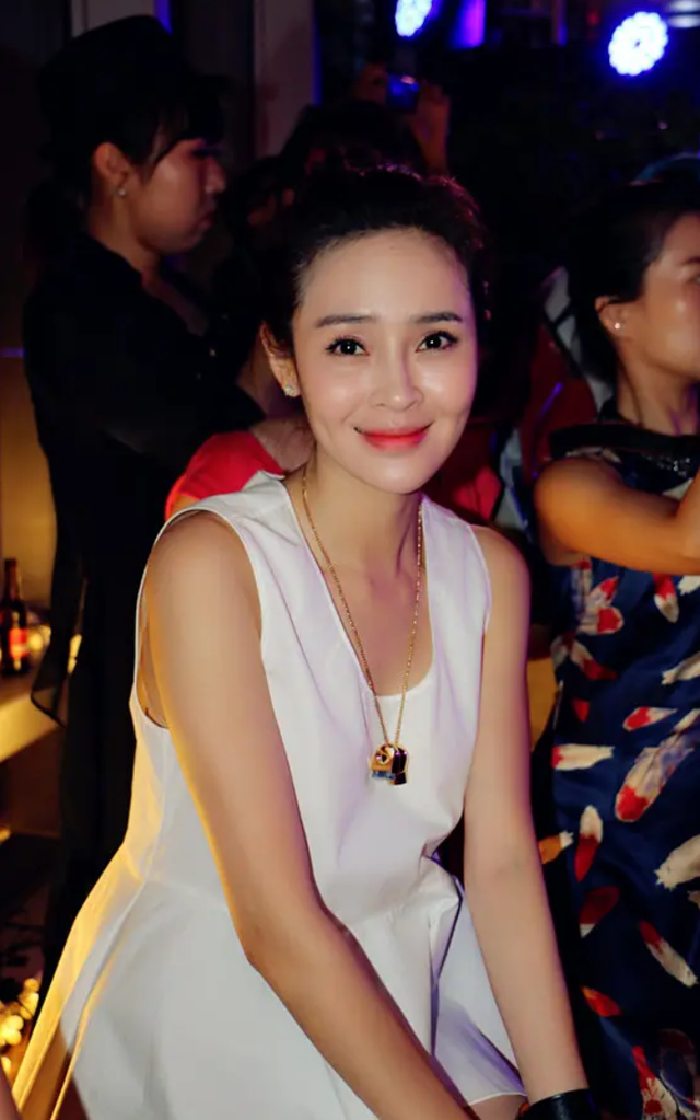 于明加个人资料简介，于明加个人资料家庭背景（演员于明加：入圈零绯闻）