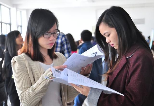 七险二金都包括什么内容，七险两金包括什么内容（七险二金年薪近13万）