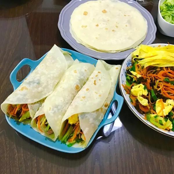 立春为什么要吃春饼，立春为什么吃春饼卷豆芽（说说“春饼”的历史起源和做法）