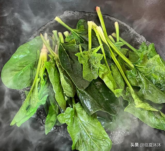 怎样做美味的菠菜猪肝汤，菠菜猪肝汤怎么做好喝（简单好喝的菠菜猪肝汤～）