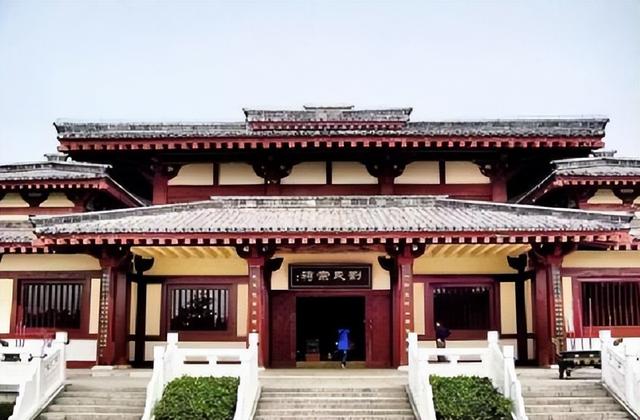 构建鹭港社会的意义，如何理解建设社会主义鹭港社会的重要意义（汉代盛行祠堂修建有何作用）