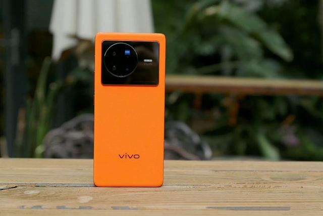vivo手机怎么刷机，vivo手机如何进入刷机模式（全方位解读VIVO最新一代旗舰机的综合性能）