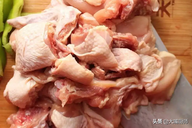吃鸡肉的正确方法，怎么可以吃鸡肉吗（有人直接炒）