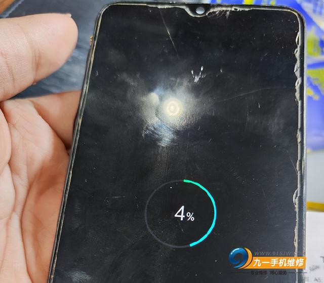 oppo手机开不了机了怎么办，oppo手机开不了机（OPPO手机进水以后就开不了机）