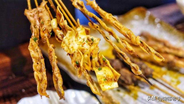 冰粉籽是什么植物，薜荔果怎么做凉粉（网友：不到天亮不回家）