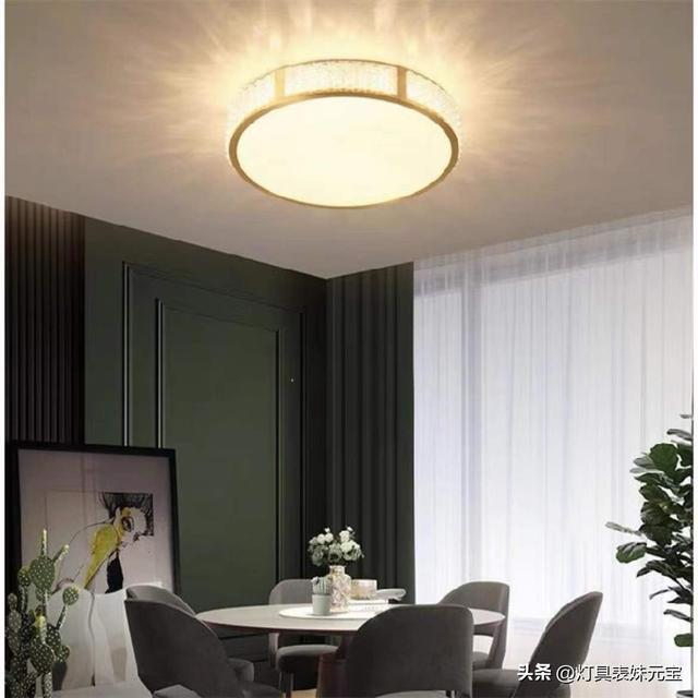 灯具创意设计，灯具创意设计论文（将现代美学元素和艺术家装）